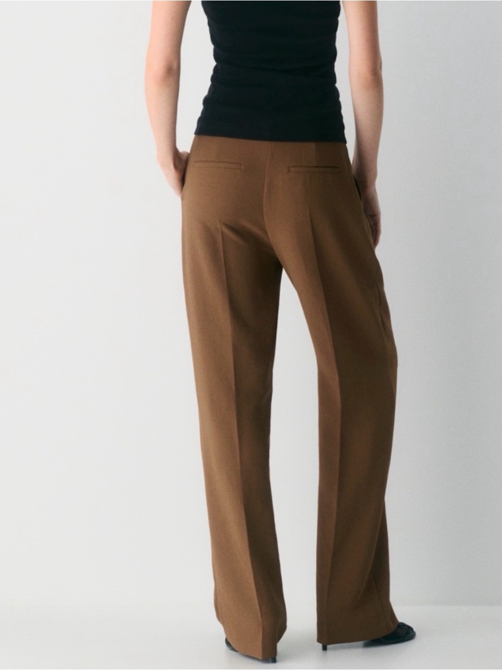 Aritzia Brown Effortless Pants - Picture 2 of 10